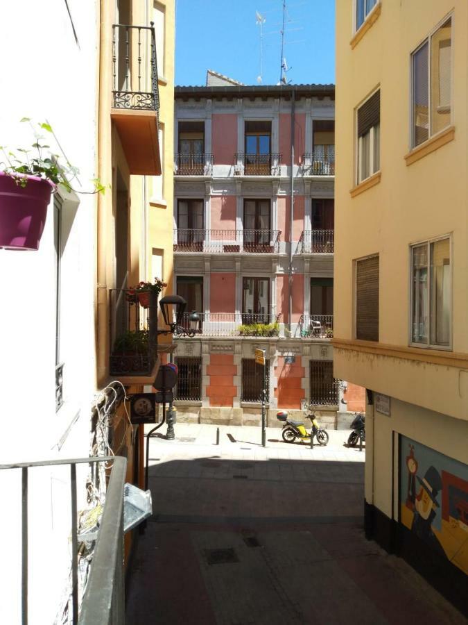 Acojedor Piso A Metros Del Pilar Y Plaza Espana Zaragoza Luaran gambar